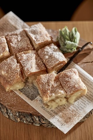 Greek_Breakfast_Herodion_hotel_bougatsa